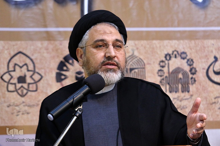 اخلاق و معنویت؛ دو امر مهم در فرهنگ غنی اسلام