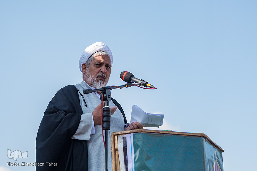 ولایتمداری رمز بقای ارزشهای انقلاب ولایتمداری رمز بقای ارزشهای انقلاب