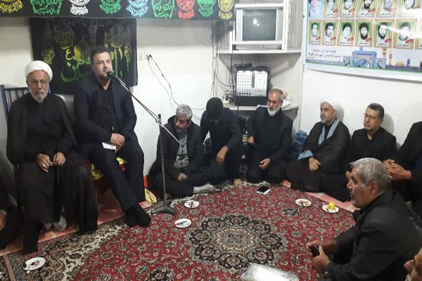 هیئت&zwnj;های مذهبی در بیان دستاوردهای انقلاب تلاش کنند