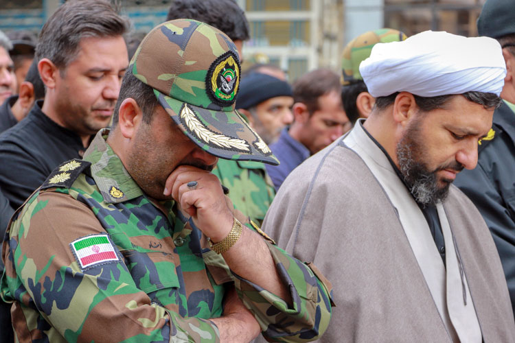 گزارش تصویری دسته عزاداری نظامیان زنجان گزارش تصویری دسته عزاداری نظامیان زنجان