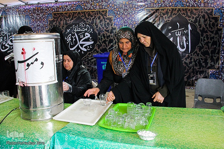 14 سال خدمت به زائران از محل نذورات مردمی