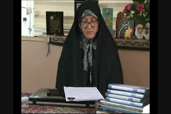تألیف کتاب سه زبانه &laquo;تفسیر برگزیده موضوعی سوره الرحمن&raquo; در همدان