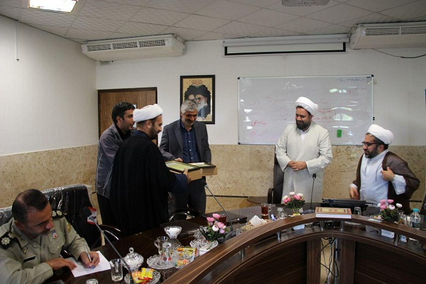 مسئولان مؤسسه دارالقرآن اهل بیت(ع) خمینی‌شهر تقدیر شدند