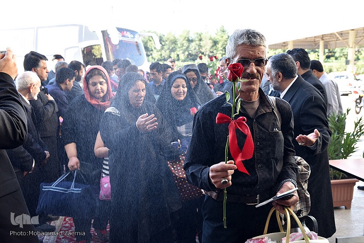 اثر تعیین&zwnj;کننده شرایط و فرهنگ میزبانی بر رونق زیارت و گردشگری در مشهد