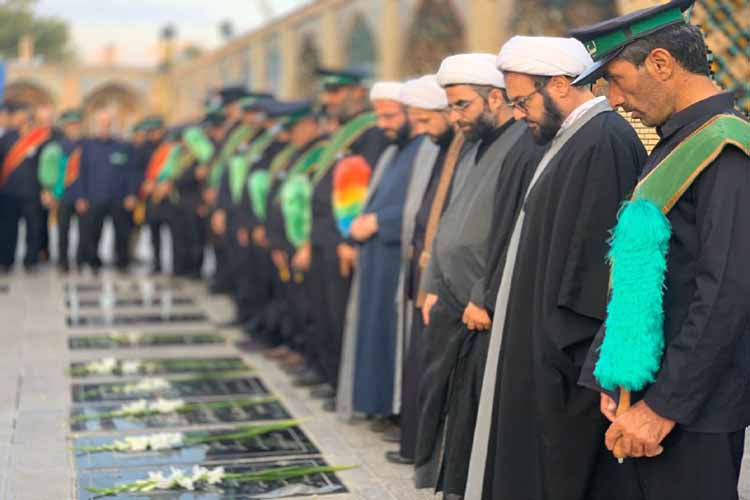 آیین تعویض پرچم امامزاده حسین (ع) قزوین