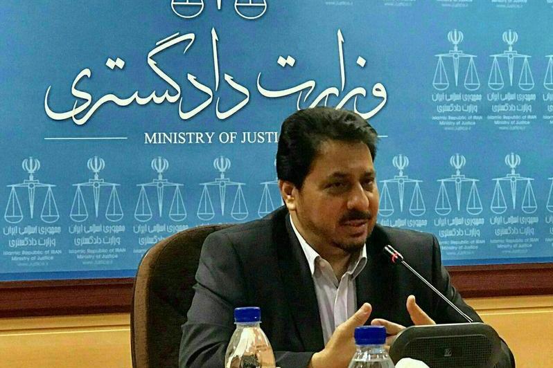 موانع در مسیر آموزش پیشگیری از ایدز/ قانون حامی و موانع را جرم میداند موانع در مسیر آموزش پیشگیری از ایدز/ قانون حامی و موانع را جرم میداند