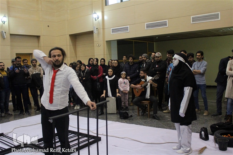 اجرای نمایش &laquo;مهر بی مهر&raquo; در جشنواره فرهنگی حبیب حرم