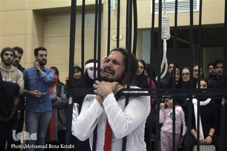 اجرای نمایش &laquo;مهر بی مهر&raquo; در جشنواره فرهنگی حبیب حرم