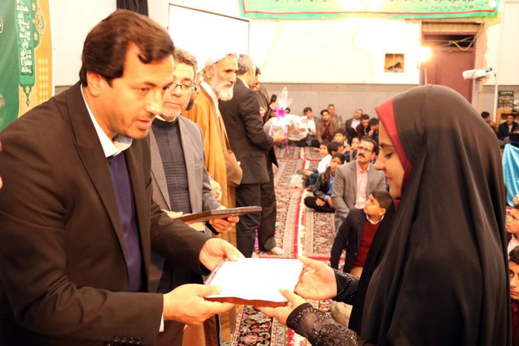 تجلیل از برگزیدگان مسابقات قرآن، عترت و نماز در گناباد