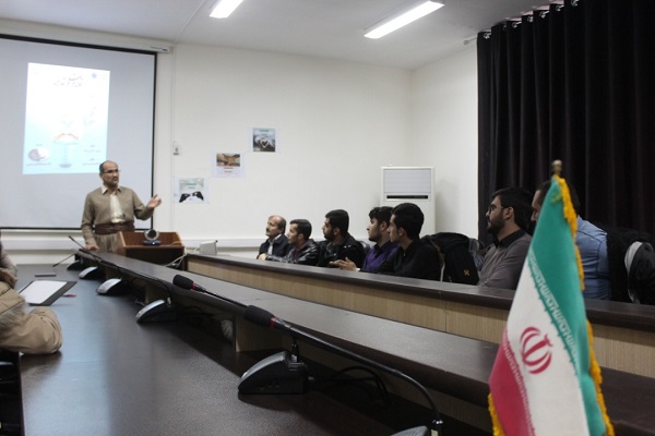 برگزاری کرسی «تلاوت و تدبر در قرآن» در کردستان + عکس برگزاری کرسی «تلاوت و تدبر در قرآن» در کردستان + عکس