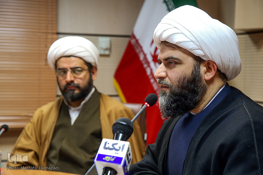 قرآنیان در اسرع وقت حقایق قرآنی ناظر به مسائل روز را برای مردم تبیین کنند
