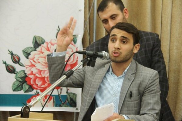 نشست صمیمی دانشجویان با نماینده ولی فقیه در چهارمحال و بختیاری