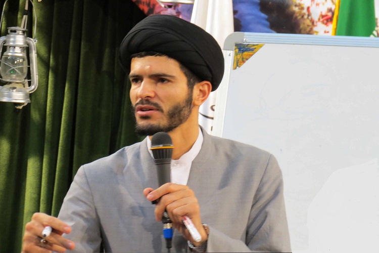 قبل از ورود به دین نیاز به آموزش انسان بودن داریم