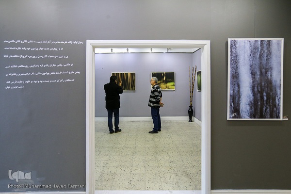 در حال تکمیل////نمایشگاه «تمنای بهشت» تداعی‌گر «جَنَّاتٍ تَجْرِی مِنْ تَحْتِهَا الْأَنْهَارُ» است