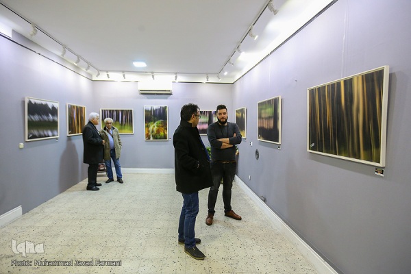 در حال تکمیل////نمایشگاه «تمنای بهشت» تداعی‌گر «جَنَّاتٍ تَجْرِی مِنْ تَحْتِهَا الْأَنْهَارُ» است