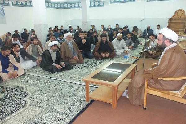 عکس مناسب ندارد //ایام طلبگی فرصتی مناسب برای تهذیب نفس است