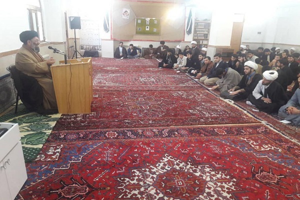 تشکیل تمدن اسلامی با عبرت از گذشته انقلاب میسر می&zwnj;شود