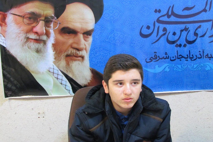 برآورده شدن آرزوی مادر با حفظ قرآن توسط پسر نوجوان برآورده شدن آرزوی مادر با حفظ قرآن توسط پسر نوجوان