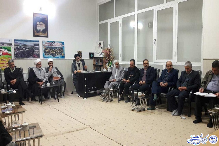 حضور روحانیون در نماز جمعه پررنگ&zwnj;تر شود