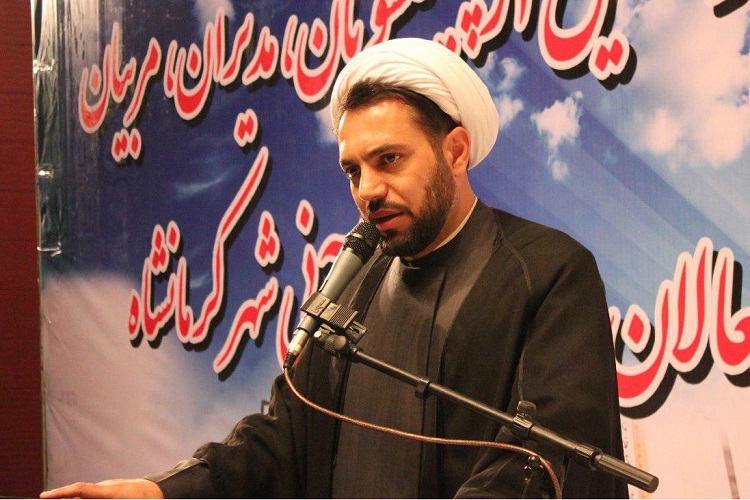 آموزههای قرآنی؛ رمز ایستادگی در برابر تمدن مادیگرای غرب