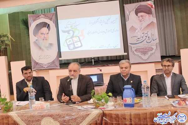 تاکید بر نقش محوری معلمان در اشاعه تفکر پژوهشی و پژوهشگری در مدارس