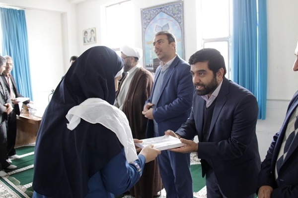 افتتاح دارالقرآن «نور و حنانه» در کانون امام خمینی(ره) سنندج + عکس افتتاح دارالقرآن «نور و حنانه» در کانون امام خمینی(ره) سنندج + عکس