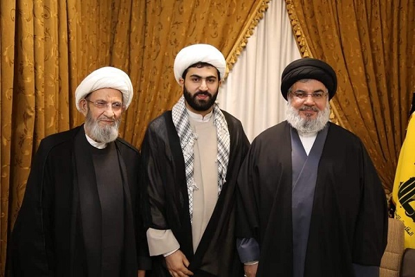 مراسم عمامه‌گذاری طلاب لبنانی با حضور سیدحسن نصرالله 