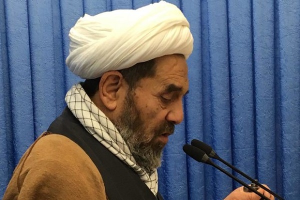 مردم علمای ربانی را از علمای منحرف بشناسند