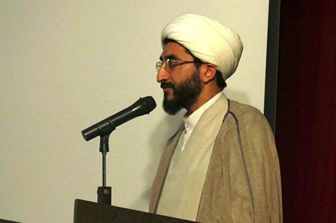 استقلال ایران مرهون قرآن و عترت است/ قدر مردم را بدانیم