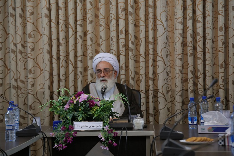مرحوم آیت&zwnj;الله میرمحمدی عمر خود را صرف علوم قرآنی و فقهی کرد