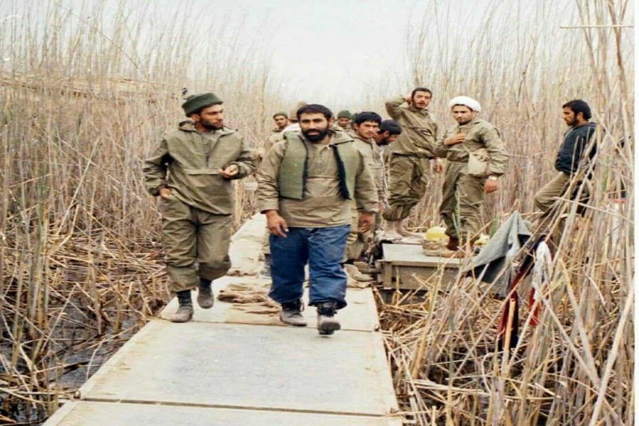 محمد و نگاهی که همیشه به سقف است...