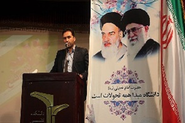 هنر انقلابی مطالبه&zwnj;گر ارزش&zwnj;هایی انقلابی