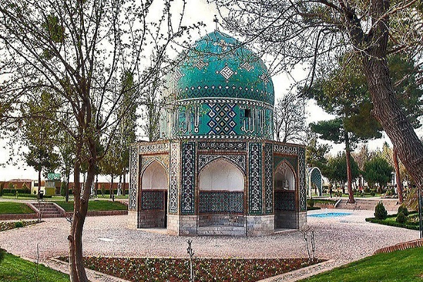 زبان انتقادی و اعتراض&zwnj;گونه عطار در ادبیات فارسی کم&zwnj;نظیر است