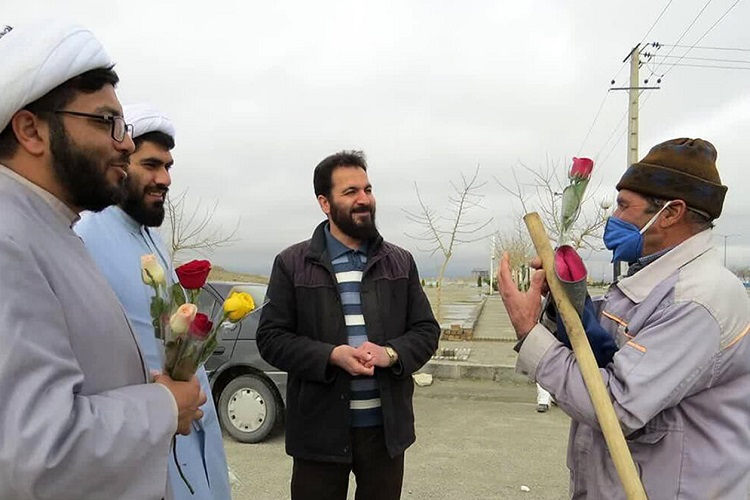 تقدیر طلاب همدانی از کادر آرامستان باغ بهشت