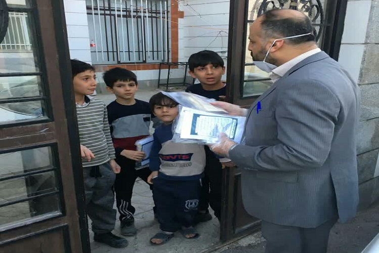 &laquo;آبمیوه با طعم همدلی&raquo; طرحی که باهدف روحیه دهی به بیماران انجام می&zwnj;شود