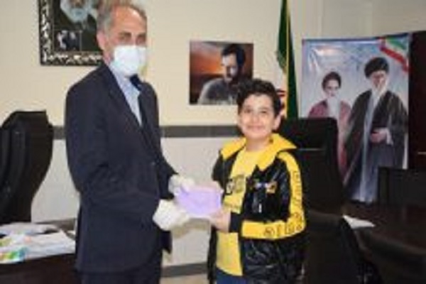 نوجوان میاندوآبی هدایای روز تولد خود را به مبارزه با کرونا اهدا کرد
