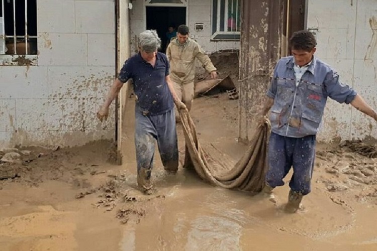 کمک 10 میلیارد ریالی فرهنگیان البرز به سیل&zwnj;زدگان سیستان