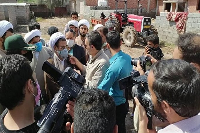 بازدید امام جمعه کرمان از مناطق سیل‌زده جنوب کرمان