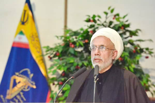 مجاهدت و ایثار مدال افتخار پاسداران انقلاب اسلامی است
