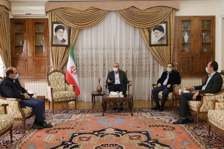 پرستاران در خط مقدم مبارزه با کرونا قرار دارند