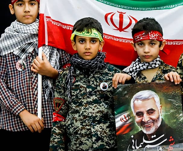 نمایشگاه «فرمانده من» نمایشگاه «فرمانده من»