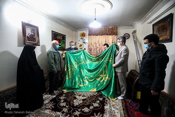 ابلاغ سلام و تحیت جامعه قرآنی به خانواده شهیدهادی طارمی