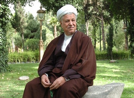 آیت الله هاشمی سیاست&zwnj;مداری انتقادپذیر بود / قیاس هاشمی با امیرکبیر درست نیست