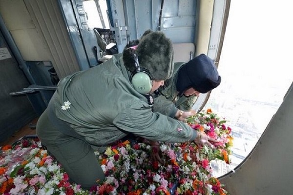 بیمارستان&zwnj;های همدان گلباران شدند