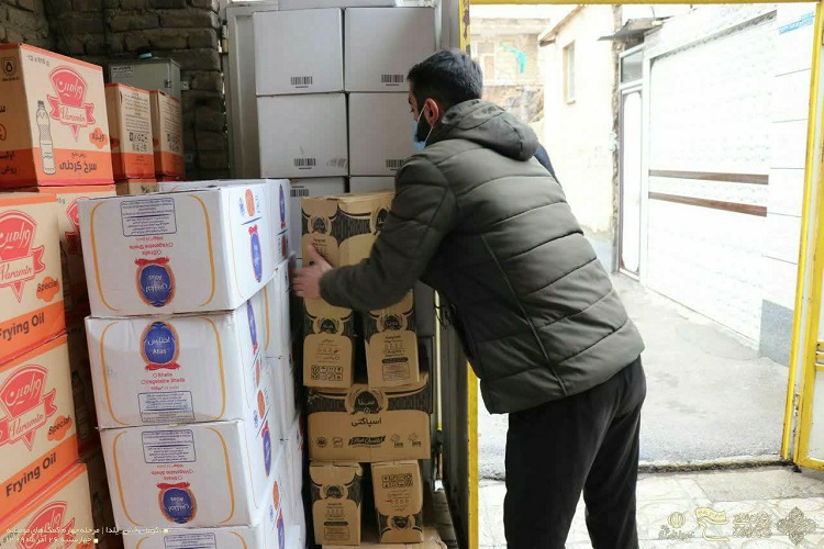 توزیع 500 بسته معیشتی و بهداشتی در بین نیازمندان توزیع 500 بسته معیشتی و بهداشتی در بین نیازمندان