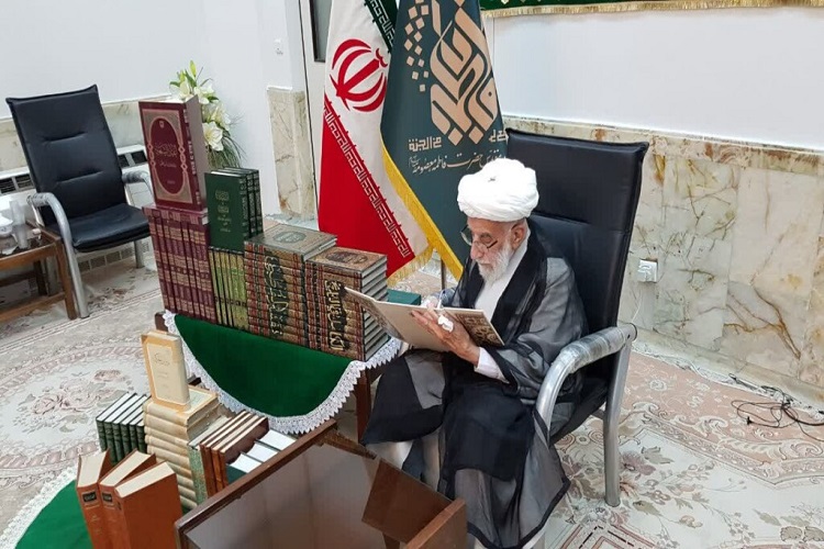 ارسال// همه کتب خود را به کتابخانه آستان مقدس اهدا خواهم کرد