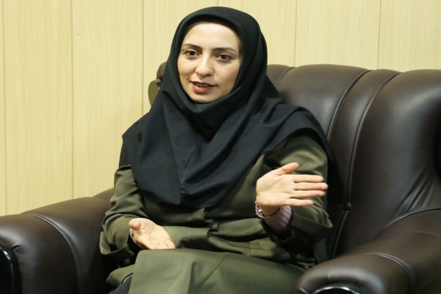 یکشنبه ارسال شود// دختران جوان انقلابی بر مبنای هویتشان در فضای مجازی وارد شوند