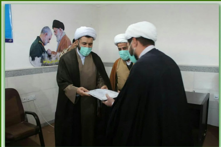 تقدیر از روحانی جهادی روستای خردمند