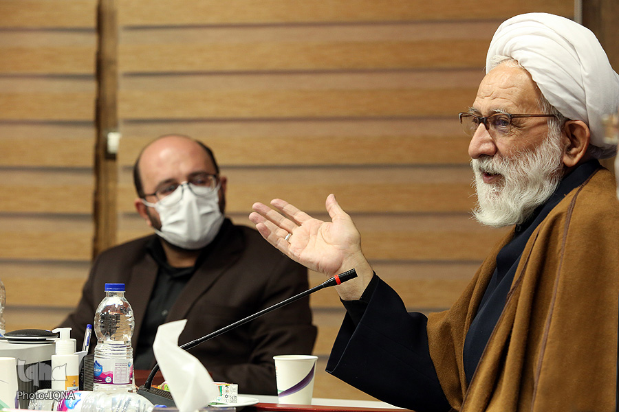 شهدای دانشجو بنیان گذاران دفاع دانش بنیان هستند