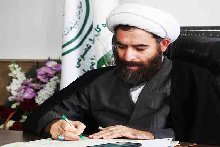 ائمه جماعات روحیه امید را در مردم تقویت کنند